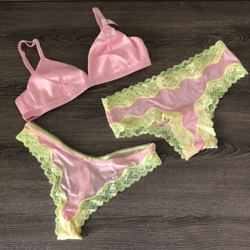 NWT XS/S Victoria's Secret Tease Collection Set
